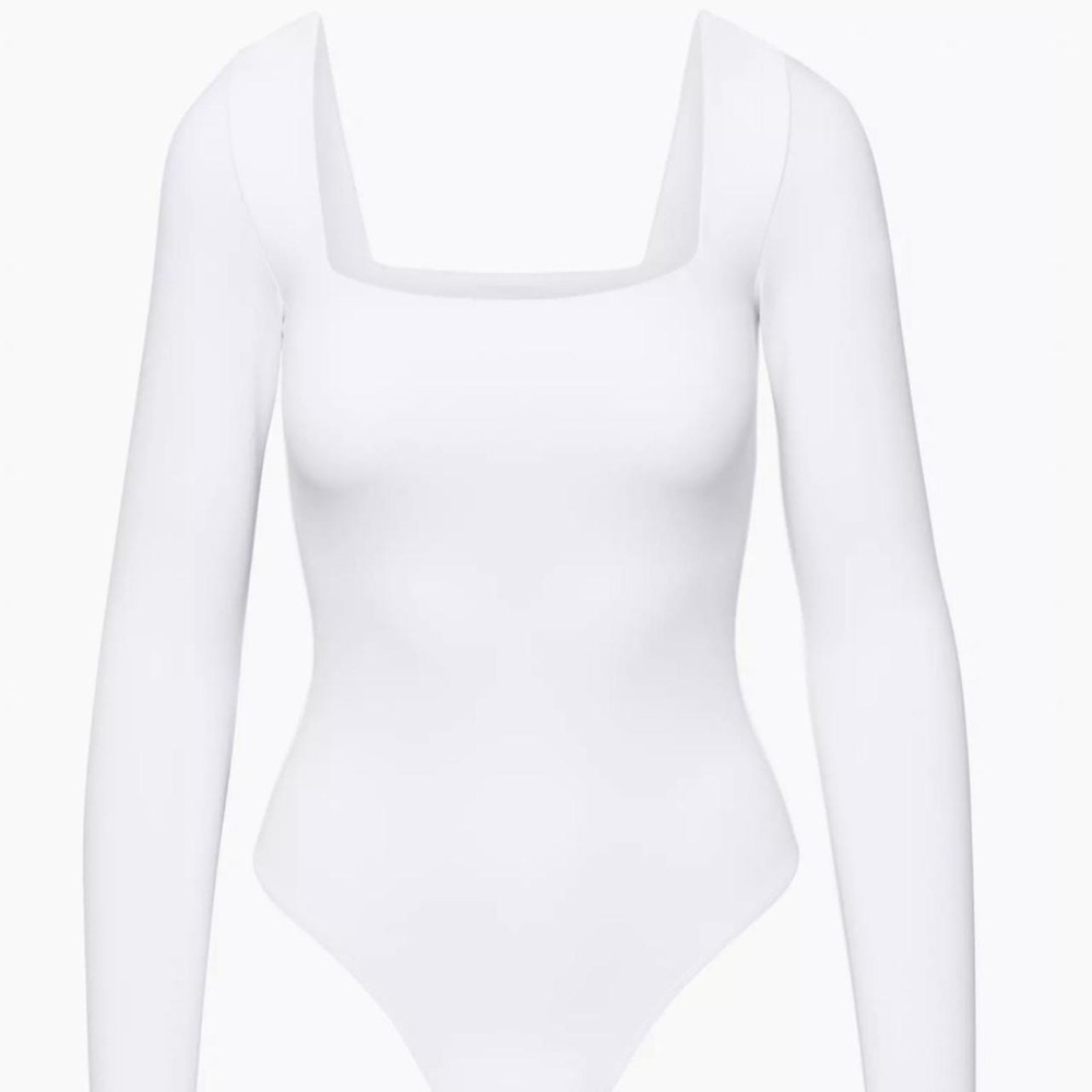 Babaton Contour Squareneck Longsleeve Bodysuit
